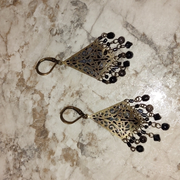 Set of Two Pairs of Earrings - Picture 3 of 5